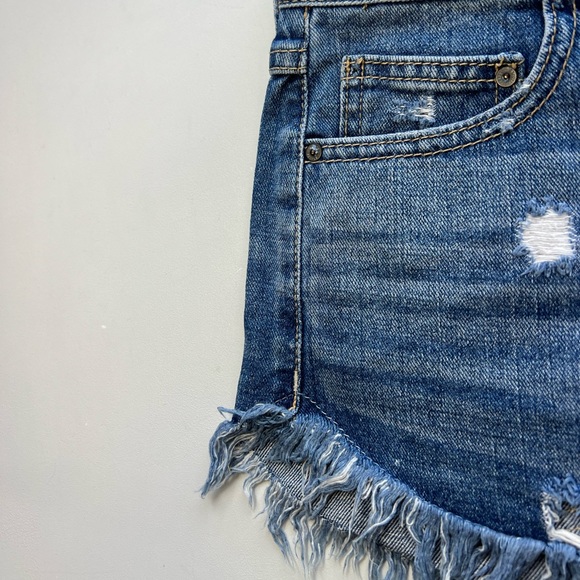 Free People Jean Shorts Denim Distressed Raw Hem Frayed Pockets Blue Size 24 - Picture 8 of 9